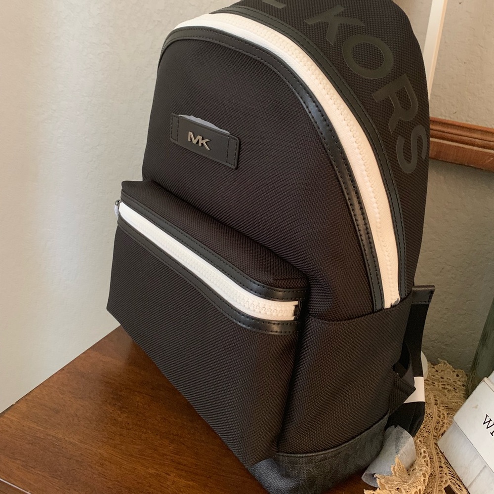 Beautiful lint sport MK men backpack - Picture 2 of 6